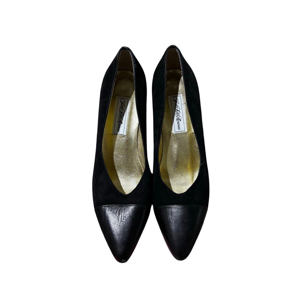 Saks Fifth Ave 8.5N black leather and suede Louis heel 2.5” pointed toe euc
